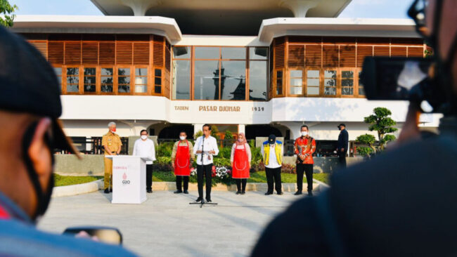 Presiden Joko Widodo meresmikan Pasar Johar di Kota Semarang, Provinsi Jawa Tengah, pada Rabu, 5 Januari 2022. Foto: BPMI Setpres