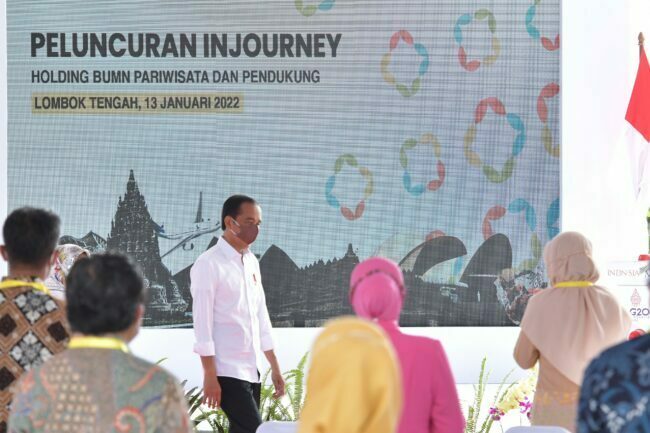 Presiden Jokowi meluncurkan Holding BUMN Pariwisata dan Pendukung “Injourney”, Kamis (13/01/2022), di Mandalika, NTB. (Foto: Humas Setkab/Rahmat) Read more: https://setkab.go.id/presiden-jokowi-luncurkan-holding-bumn-pariwisata-dan-pendukung-injourney/