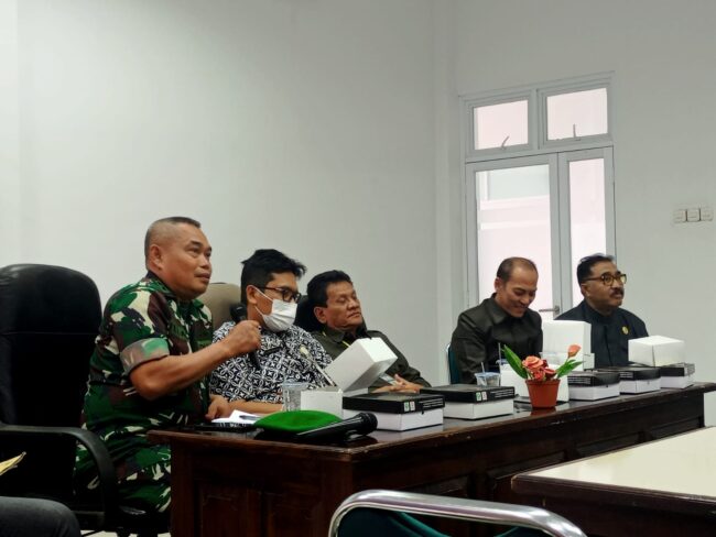 Suasana FGD Tugu Sa di Aula Kantor Dinas Lingkungan Hidup (DLH) Kota Magelang. Selasa (4/1/2022). Foto: Novo for wartamagelang.com