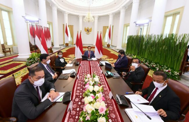 Presiden Joko Widodo menghadiri pertemuan World Economic Forum secara virtual dari Istana Kepresidenan Bogor, Jawa Barat, pada Kamis, 20 Januari 2022. Foto: BPMI Setpres