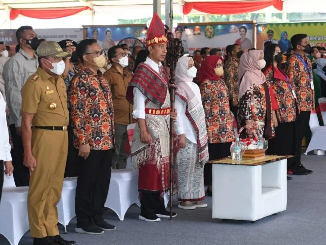 Presiden Joko Widodo memberikan sambutan pada acara Peringatan Hari Keluarga Nasional (Harganas) ke-29 Tahun 2022 yang digelar di Lapangan Merdeka, Kota Medan, Sumatra Utara, pada Kamis, 7 Juli 2022. Foto: BPMI Setpres