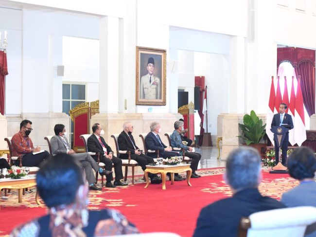 Presiden Joko Widodo menerima delegasi dari Dewan Bisnis AS-ASEAN atau US-ASEAN Business Council di Istana Negara, Jakarta, pada Rabu, 24 Agustus 2022. Foto: BPMI Setpres