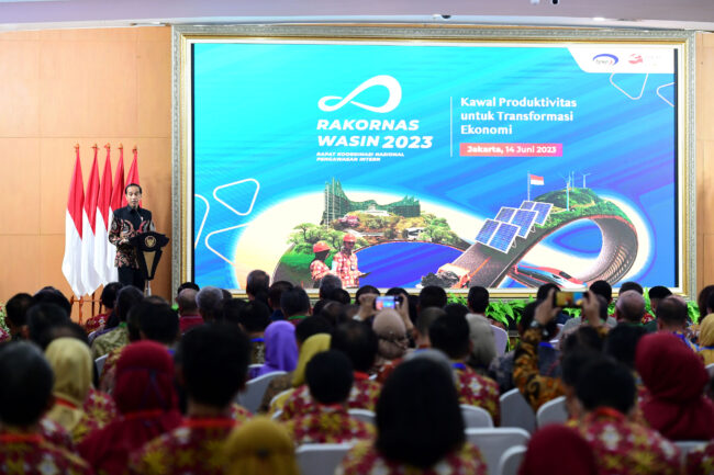 Presiden Joko Widodo membuka Rapat Koordinasi Nasional (Rakornas) Pengawasan Intern Pemerintah Tahun 2023 di Gedung Badan Pengawasan Keuangan dan Pembangunan (BPKP), Jakarta, pada Rabu, 14 Juni 2023. Foto: BPMI Setpres