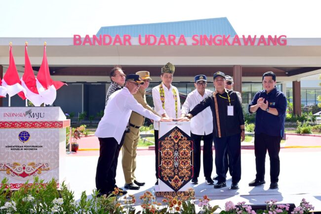 Presiden Joko Widodo meresmikan Bandara Singkawang di Kota Singkawang, Provinsi Kalimantan Barat, pada Rabu, 20 Maret 2024. Foto: BPMI Setpres