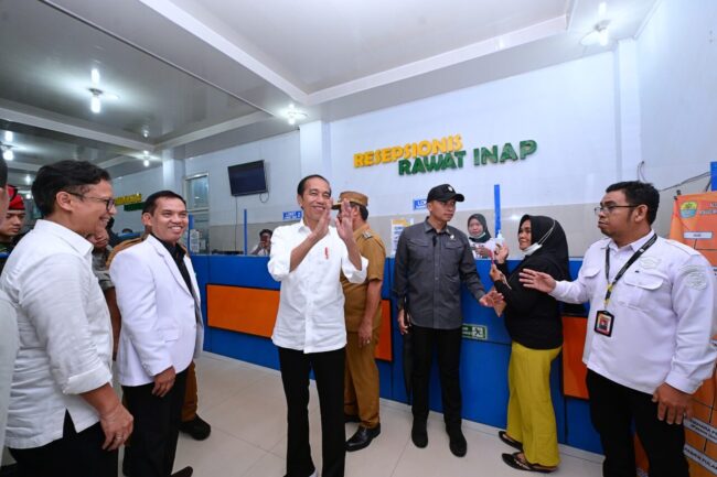 Presiden Joko Widodo mengunjungi Rumah Sakit Umum Daerah (RSUD) Mokopido Tolitoli, Kabupaten Tolitoli, Provinsi Sulawesi Tengah, pada Rabu, 27 Maret 2024, untuk meninjau fasilitas dan pelayanan kesehatan kepada masyarakat. Foto: BPMI Setpres