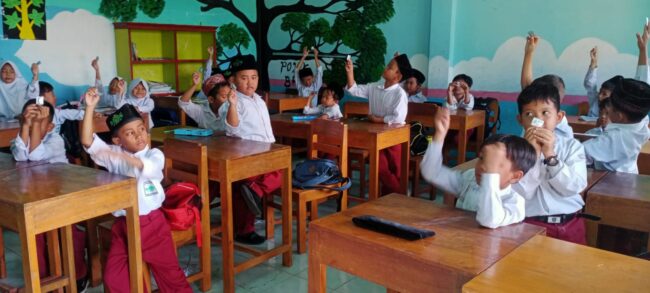 Kegiatan belajar mengajar siswa MI Ngablak I Kecamatan Srumbung Kabupaten Magelang