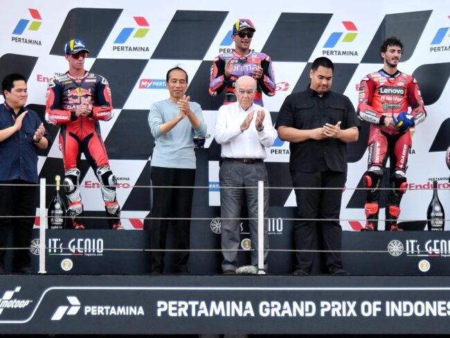 Presiden Joko Widodo menghadiri ajang balap motor bergengsi dunia, Pertamina Grand Prix of Indonesia 2024 di Sirkuit Internasional Pertamina Mandalika, Kabupaten Lombok Tengah, Provinsi Nusa Tenggara Barat, pada Minggu, 29 September 2024. Foto: BPMI Setpres